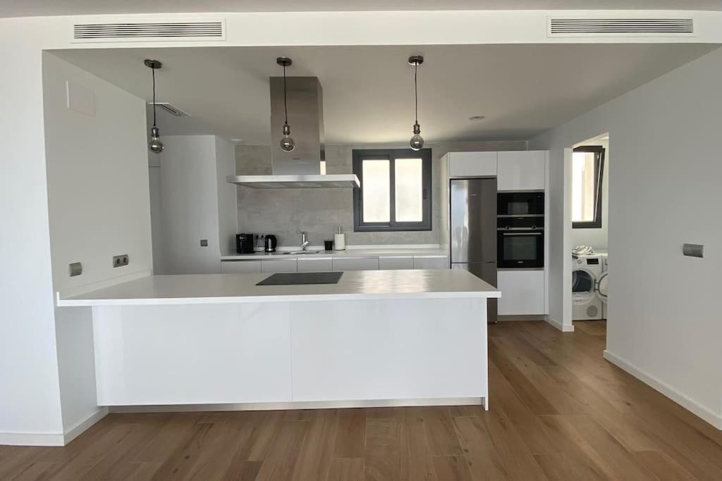 Luxurious Penthouse With Huge Panoramic Terrace Appartamento San Roque  Esterno foto