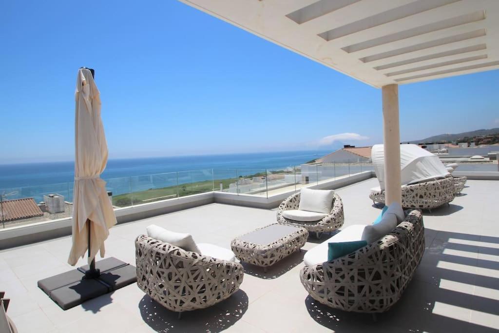 Luxurious Penthouse With Huge Panoramic Terrace Appartamento San Roque  Esterno foto