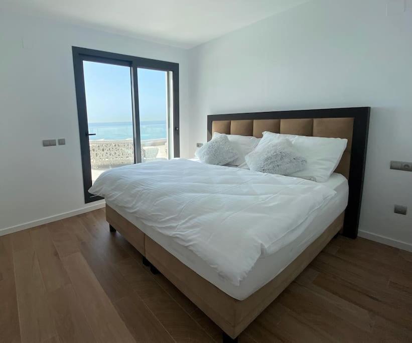 Luxurious Penthouse With Huge Panoramic Terrace Appartamento San Roque  Esterno foto