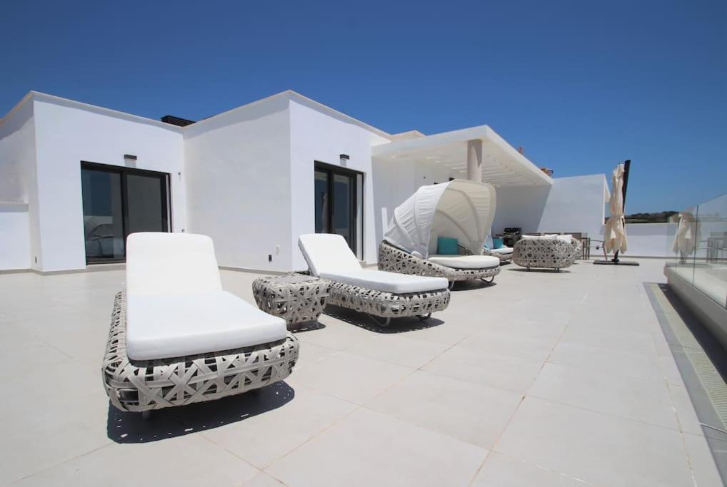 Luxurious Penthouse With Huge Panoramic Terrace Appartamento San Roque  Esterno foto