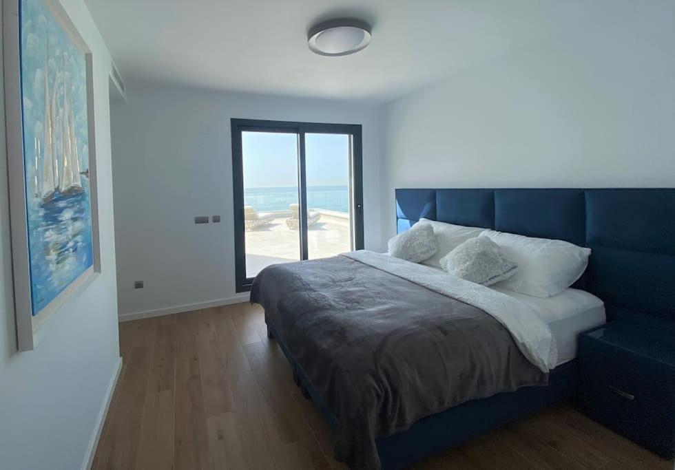 Luxurious Penthouse With Huge Panoramic Terrace Appartamento San Roque  Esterno foto