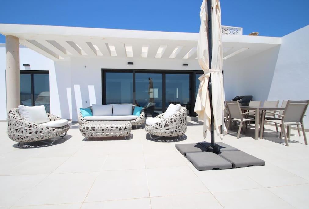 Luxurious Penthouse With Huge Panoramic Terrace Appartamento San Roque  Esterno foto
